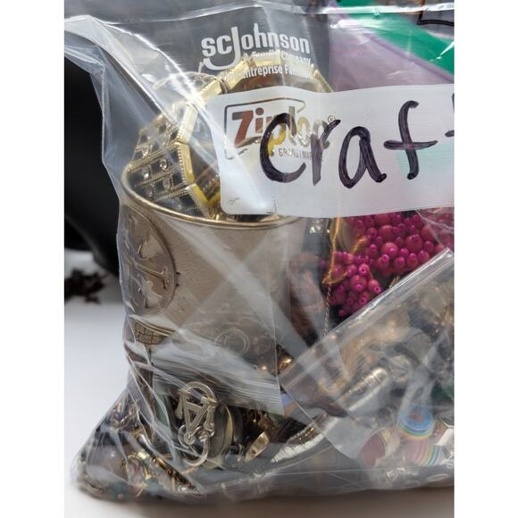 Jewelry Lot Udita Repurpose Bag Over 4 Pounds Beads & Possible Wearable Pieces - Picture 10 of 10